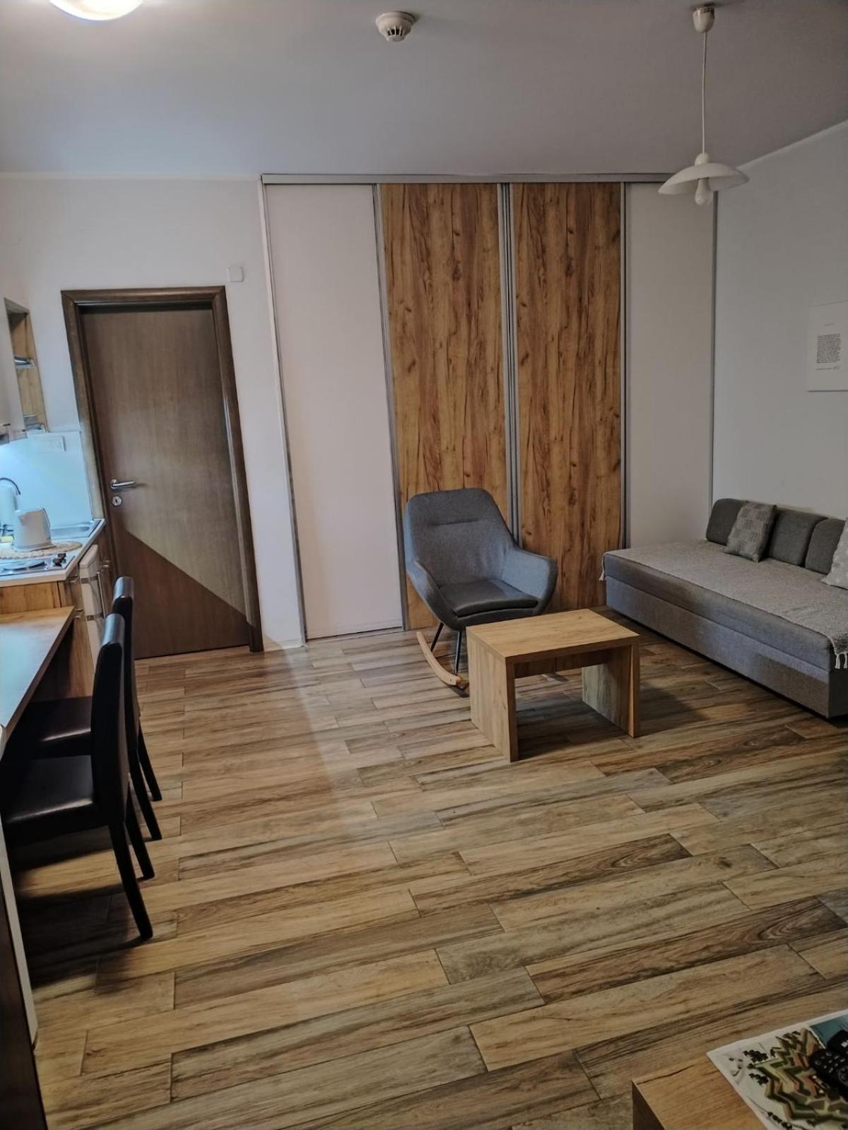 Centar Novi Sad-Apartman No 1 Luaran gambar