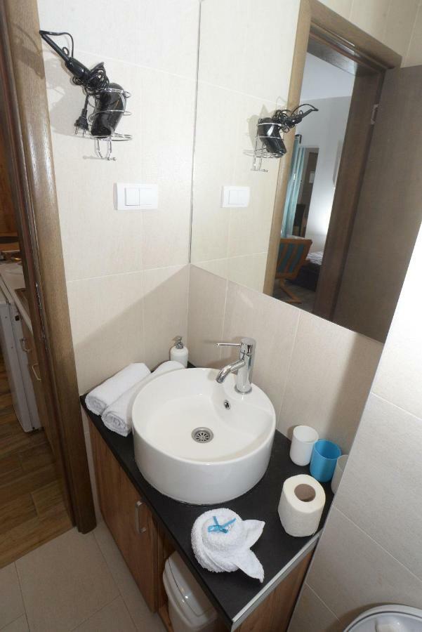 Centar Novi Sad-Apartman No 1 Luaran gambar